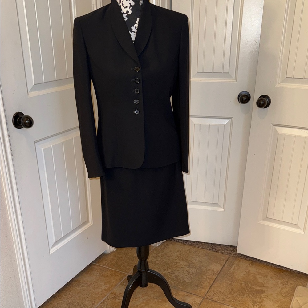 Kasper Suit